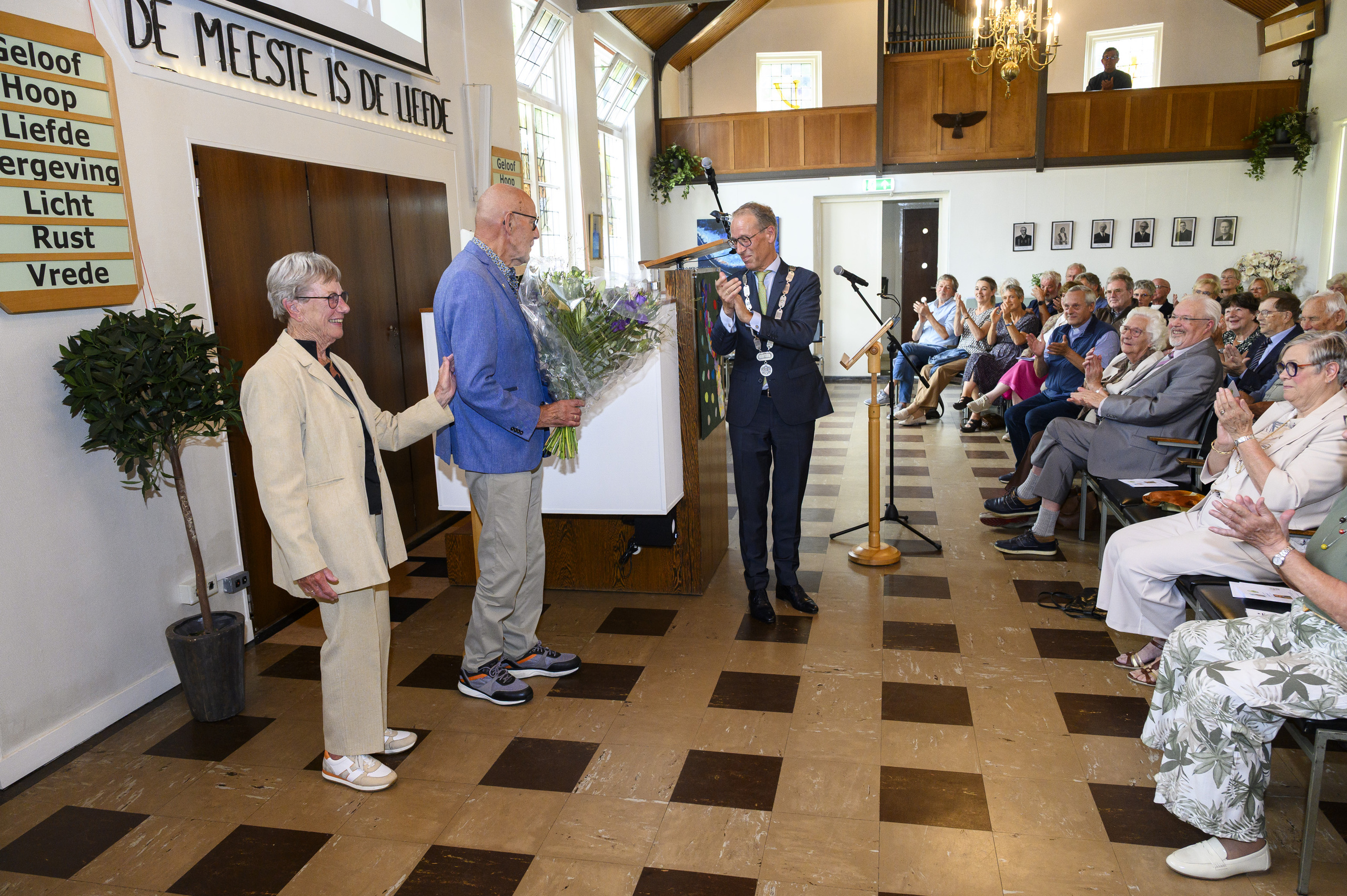 Koninklijke onderscheiding voor Anton van der Graaf 